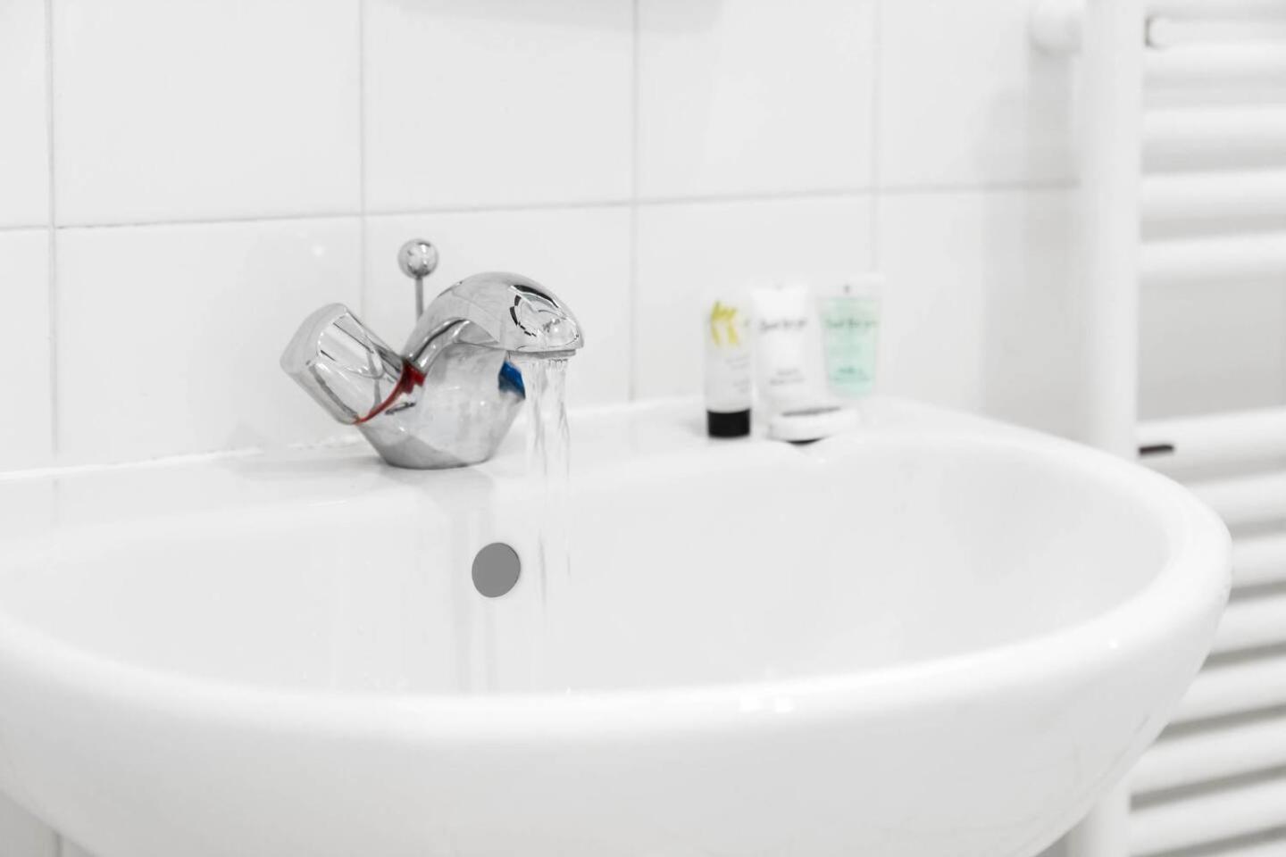 City Centre - Two Bedroom Apartment - Juliet Balcony - Secure Parking - Wifi - Smart Tv - Top Rated -33S Birmingham Buitenkant foto
