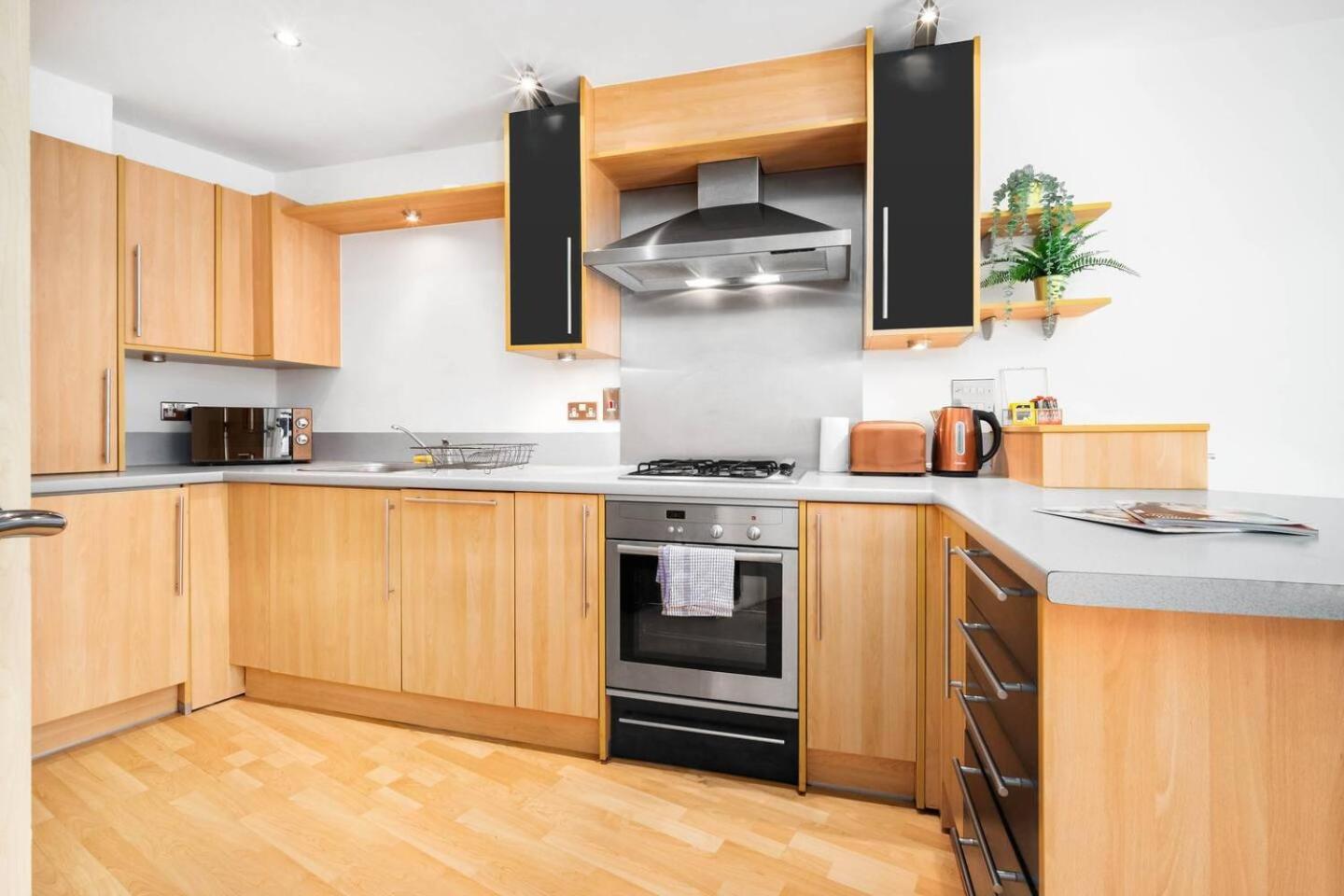 City Centre - Two Bedroom Apartment - Juliet Balcony - Secure Parking - Wifi - Smart Tv - Top Rated -33S Birmingham Buitenkant foto